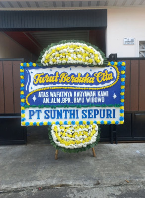 Papan Bunga Duka di Kampung Bandar