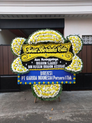 Papan Bunga Duka di Kampung Bandar