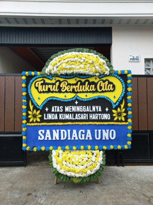 Papan Bunga Duka di Kampung Bandar